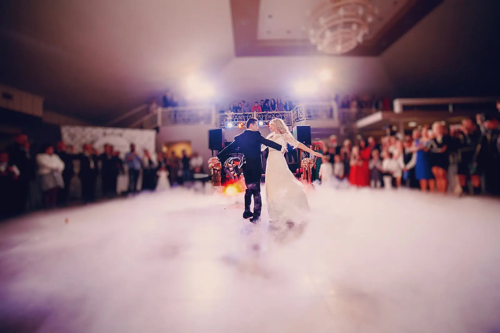 Recién casados en su primer baile
